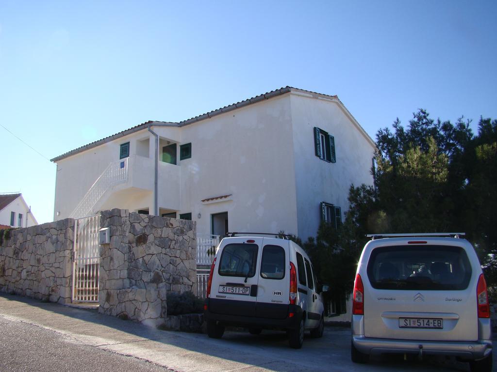 Apartments Sanda Murter Exterior foto